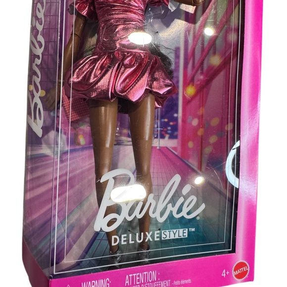 Mattel Barbie Deluxe Style Doll in Shimmering Pink Outfit - Picture 3 of 4